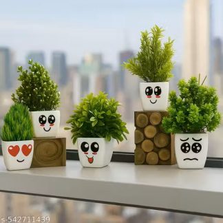 Artificial succulent With Cute Pot